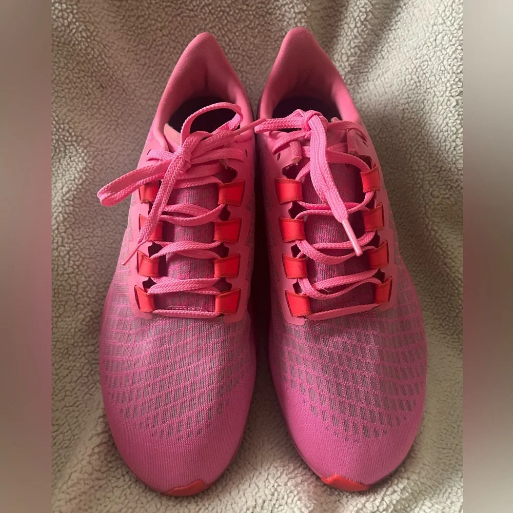 Nike Pink and Black Women's Running Shoes